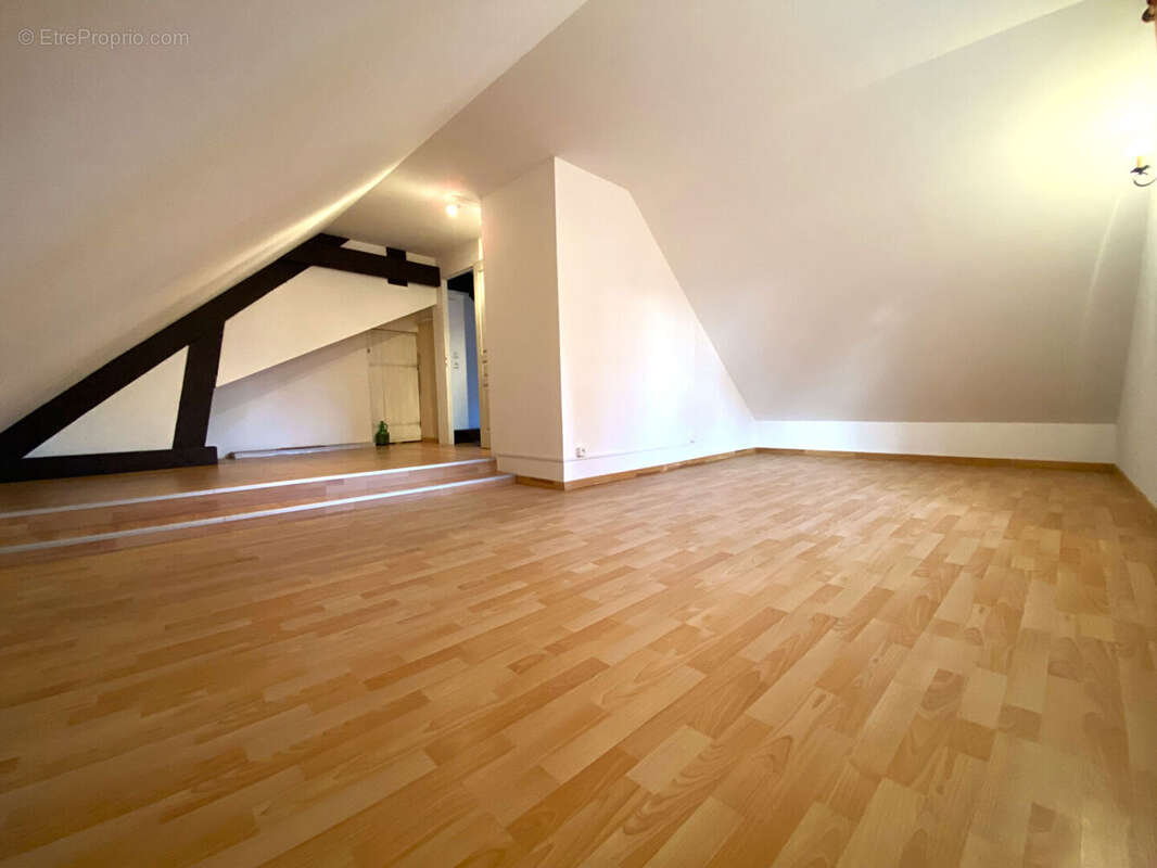 Maison à COURVILLE-SUR-EURE