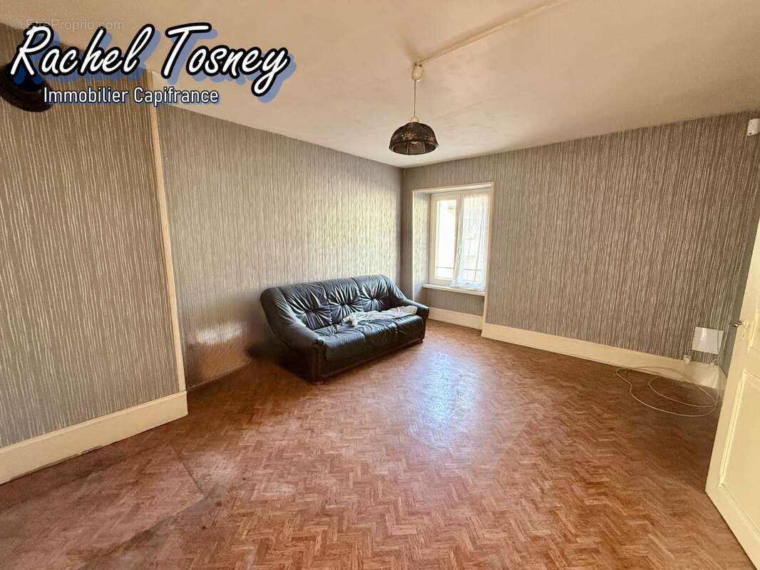 Appartement T2 à rénover, à vendre PLANCHER LES MINES (70290) - photo 3