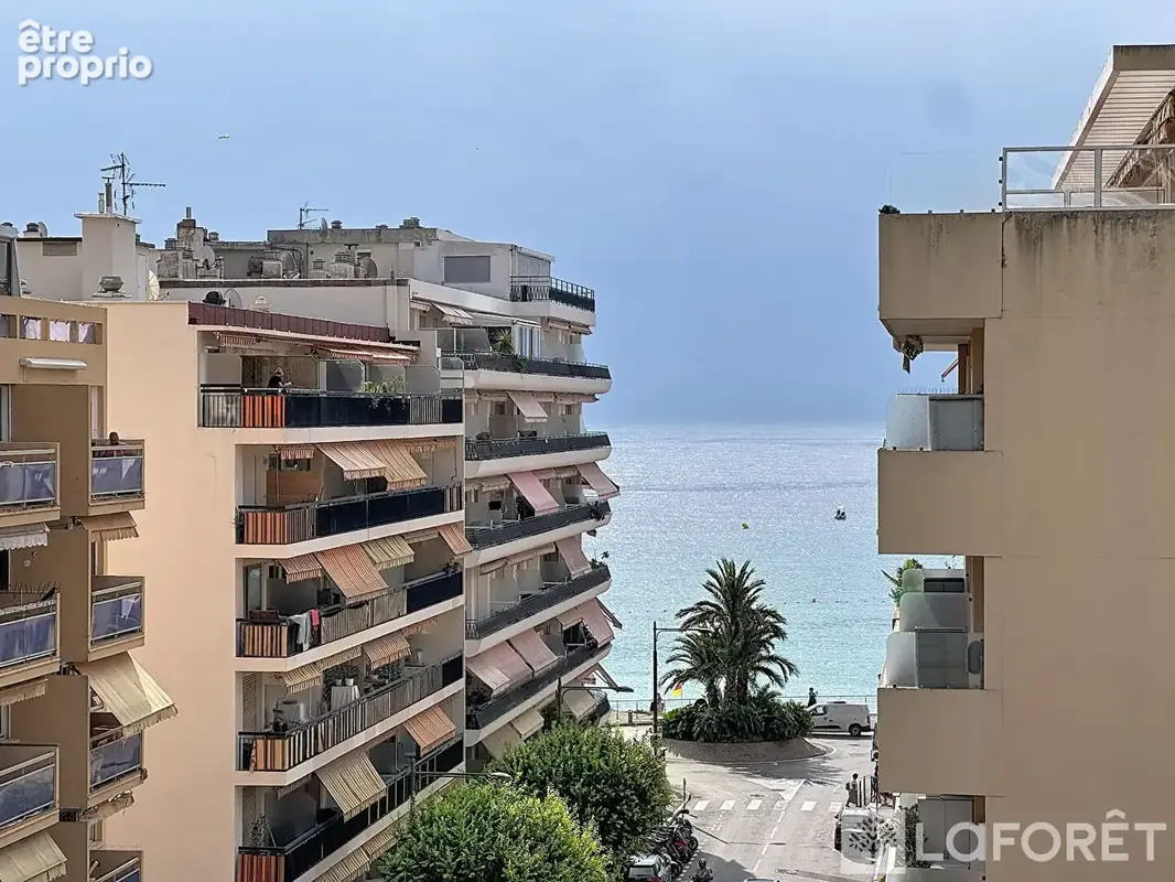 Appartement à ROQUEBRUNE-CAP-MARTIN