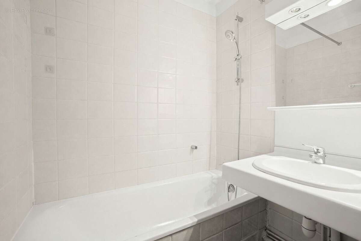 Photo 8 - Appartement à LYON-9E