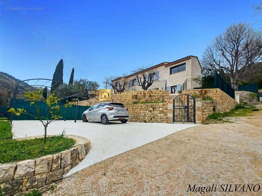 Maison à GRASSE