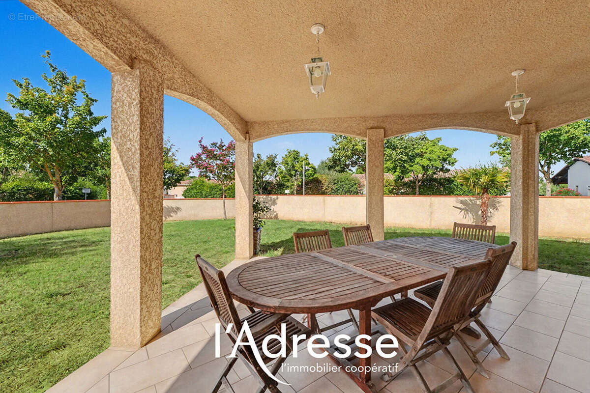 Exclusivité l'Adresse Immobilier - La Salvetat Saint Gilles - Maison de 137m² avec un grand sous-sol de 70m² sur un terrain de 7 - photo 15