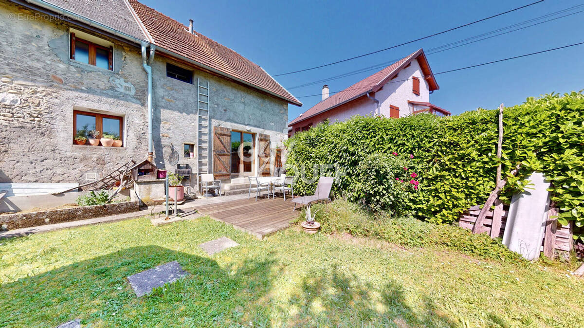 Maison à MESIGNY