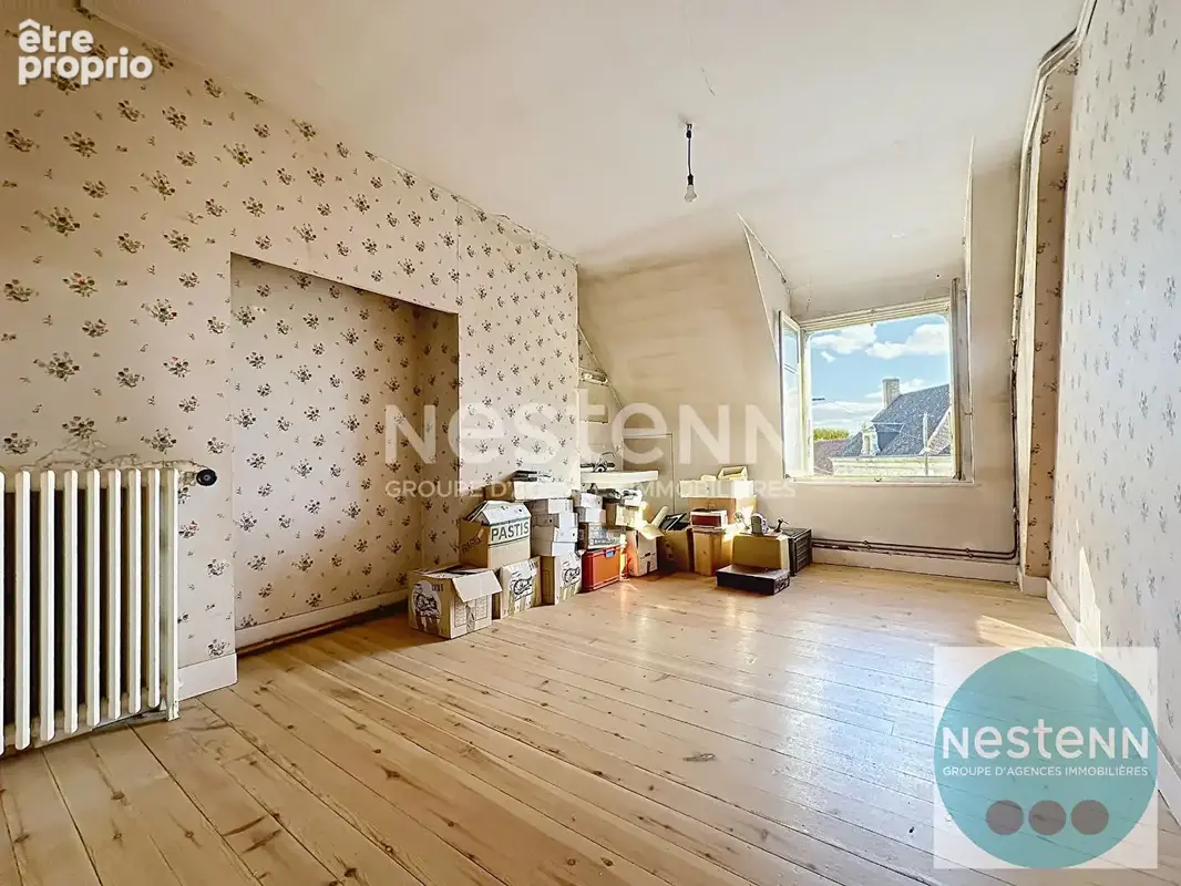 RARE À CONTRES - 227 m², 6 chambres, grange et énorme potentiel à 2 min du centre ! - photo 5