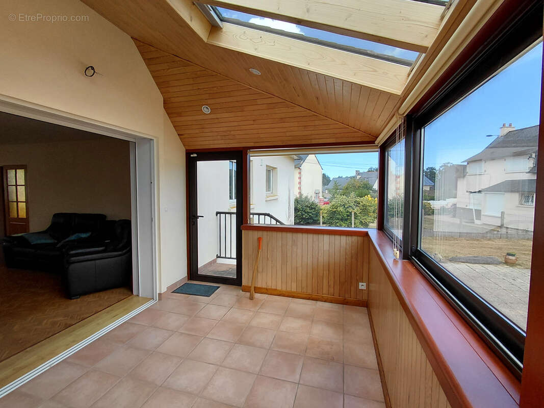 Grande maison familiale de 171 m2 à  LANVOLLON - photo 4