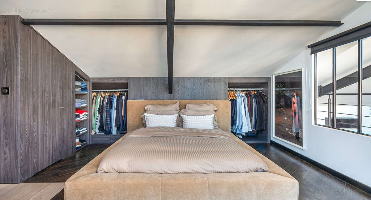 Autre à SAINT-MAUR-DES-FOSSES