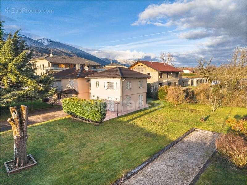 Maison à CROZET
