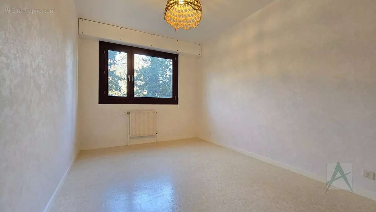 Appartement à JACOB-BELLECOMBETTE