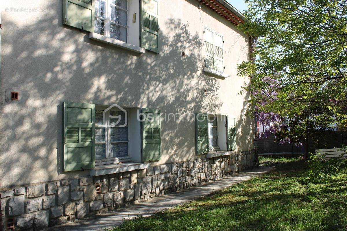 Maison à PEYRUIS