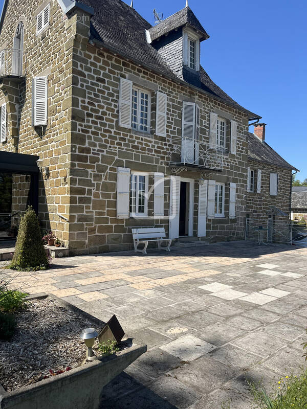 Maison à OBJAT