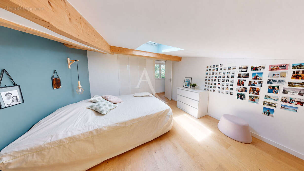 Maison 8 pièces de 200m² - photo 3