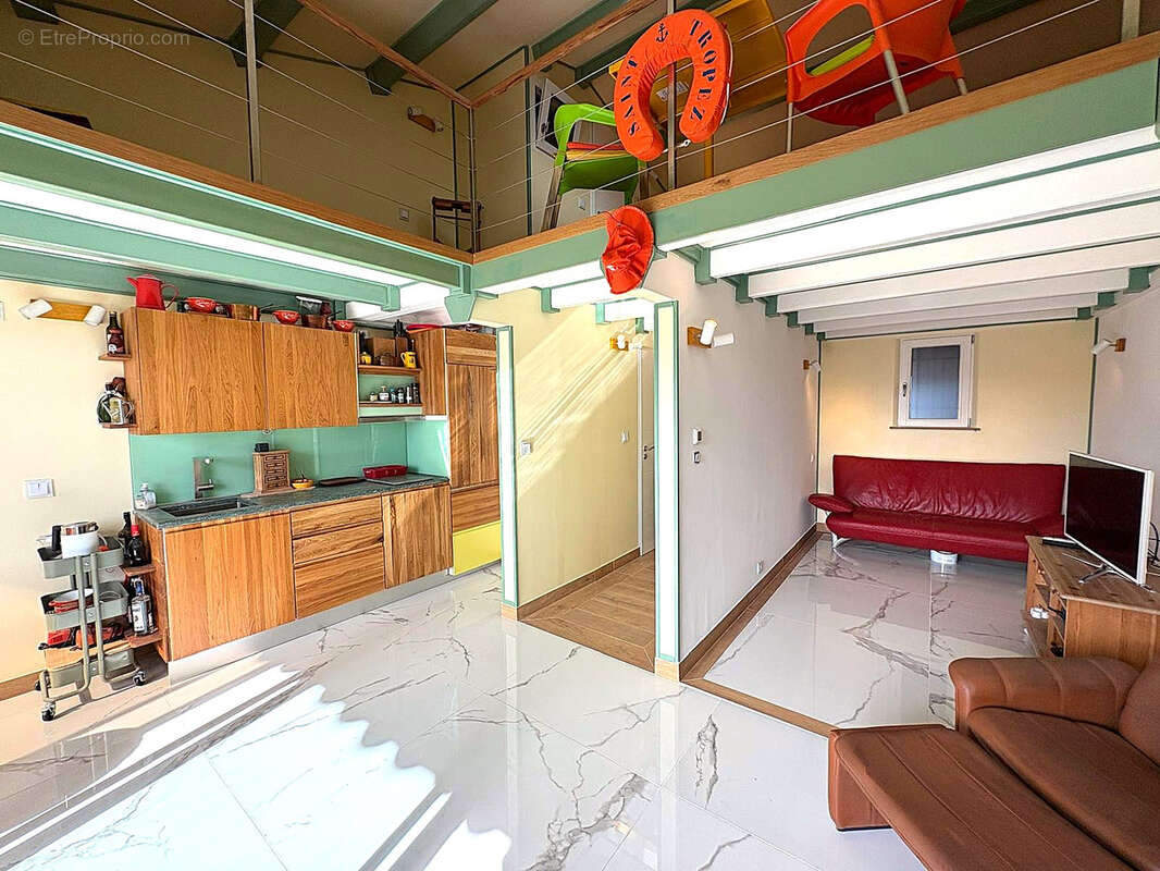 Appartement à GASSIN