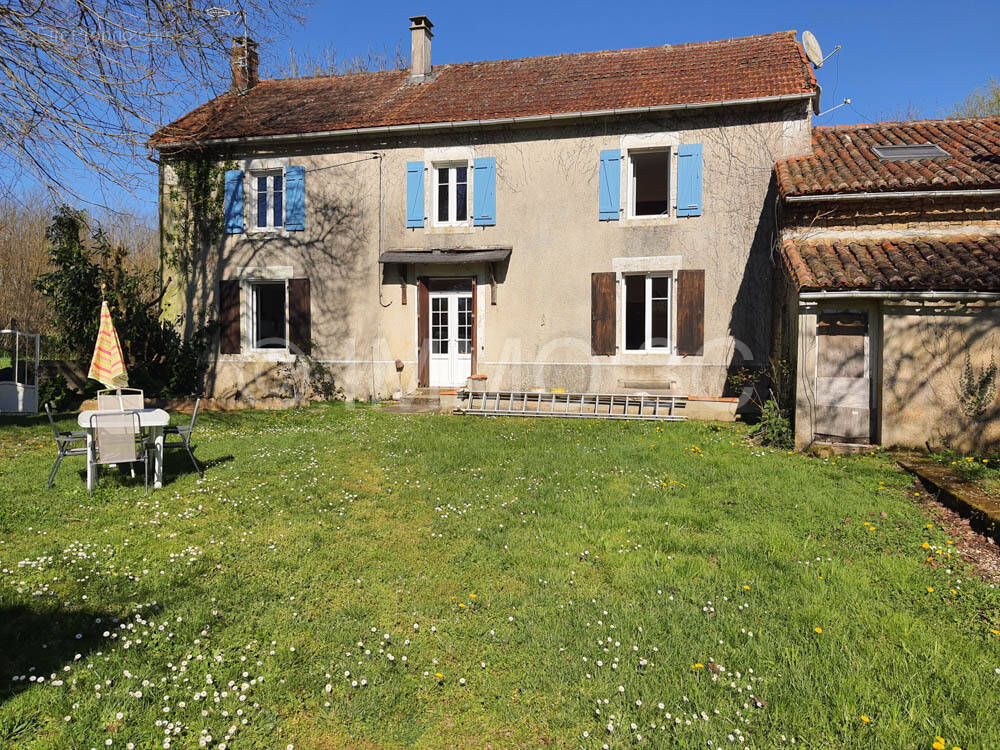 Maison à SAUZE-VAUSSAIS