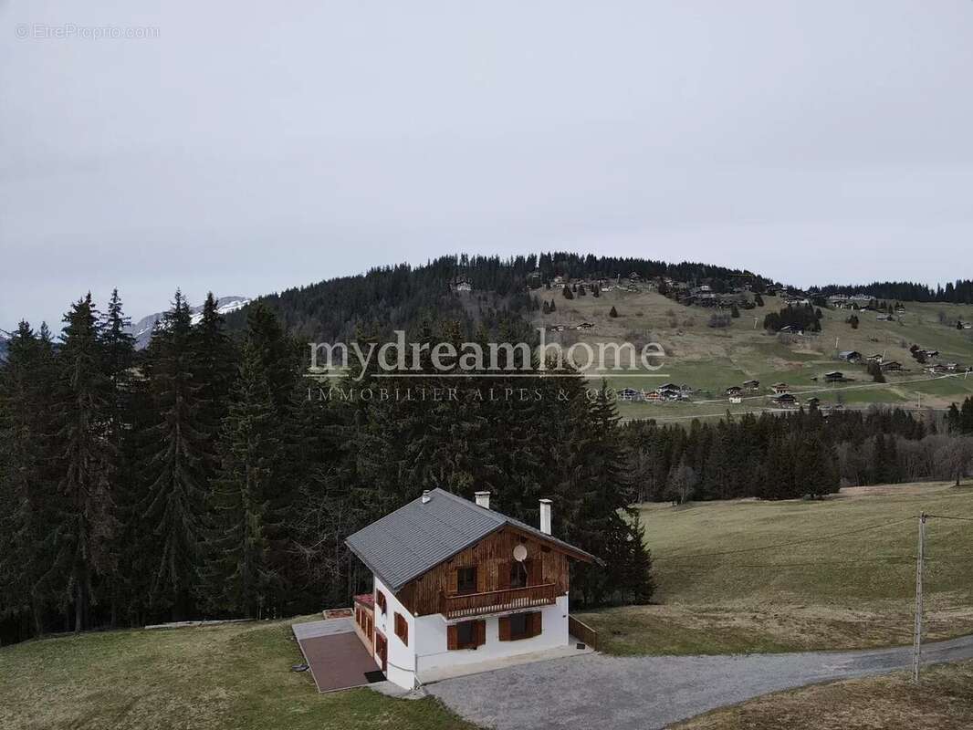 Maison à NOTRE-DAME-DE-BELLECOMBE