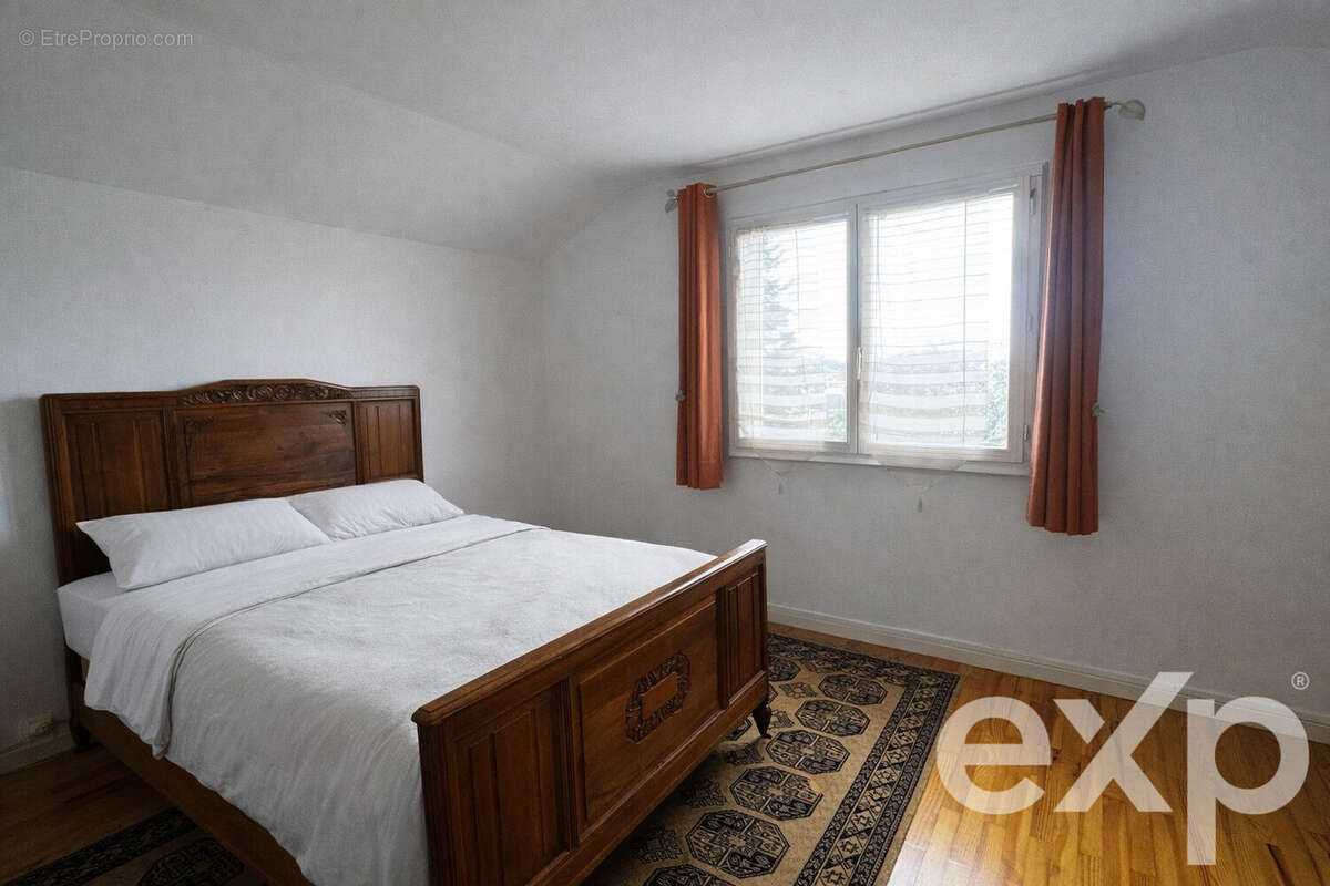 Maison à SAINT-GEORGES-D'ESPERANCHE