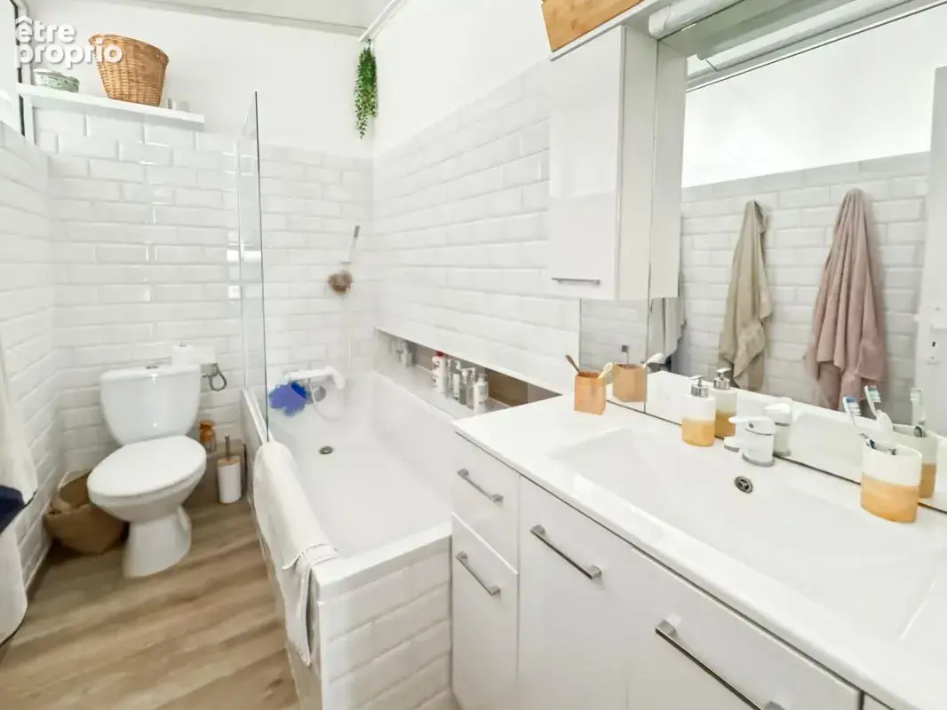 Hyères centre – appartement 3 pièces avec cour privative - photo 7