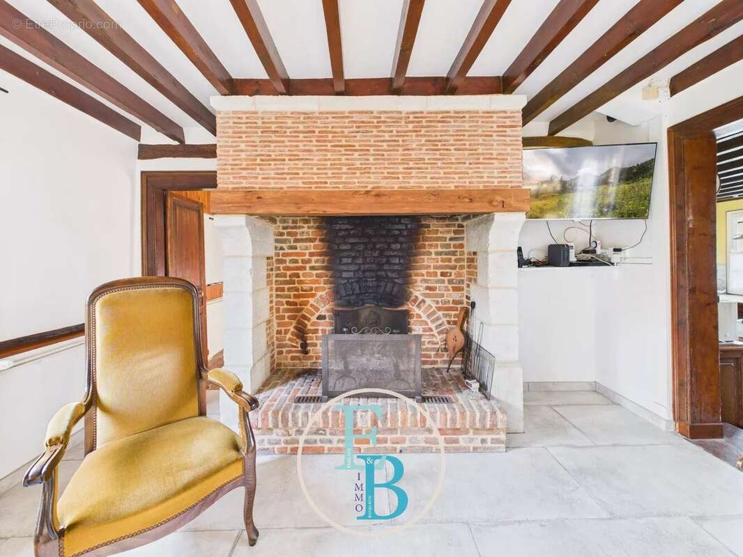 Maison à LE BEC-HELLOUIN