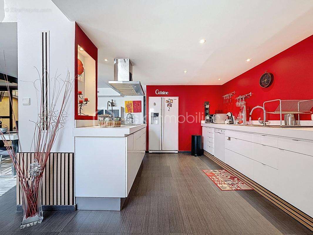 Maison de ville 5 pièces 130m2 en r+1 avec grand garage et patio - photo 6