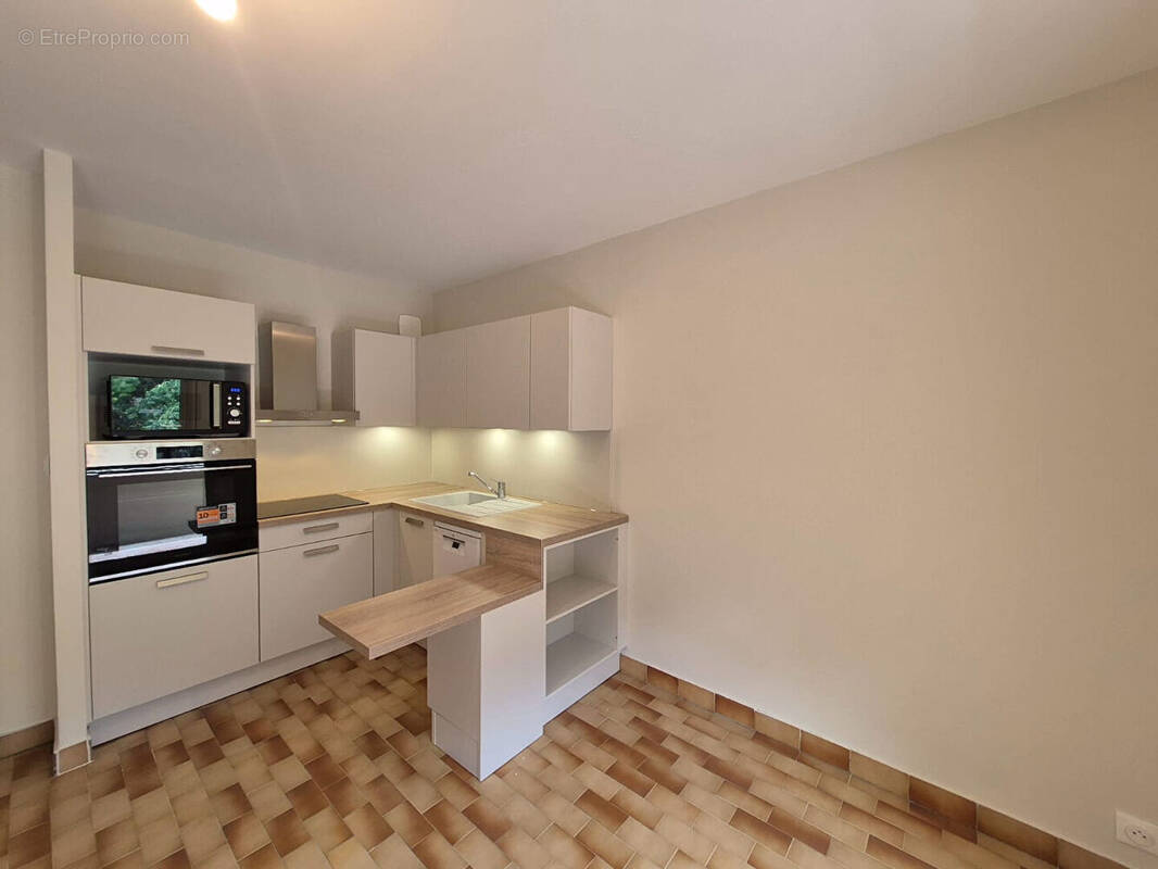 Appartement à CARRY-LE-ROUET