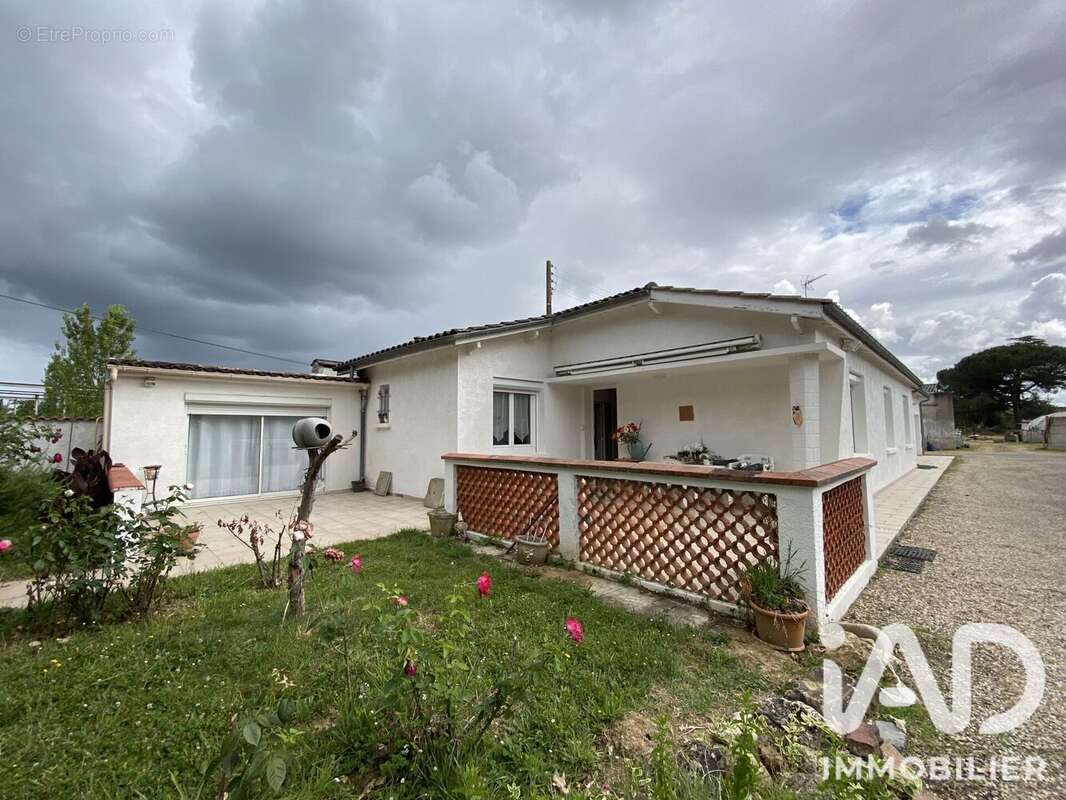 Photo 2 - Maison à AIGUILLON