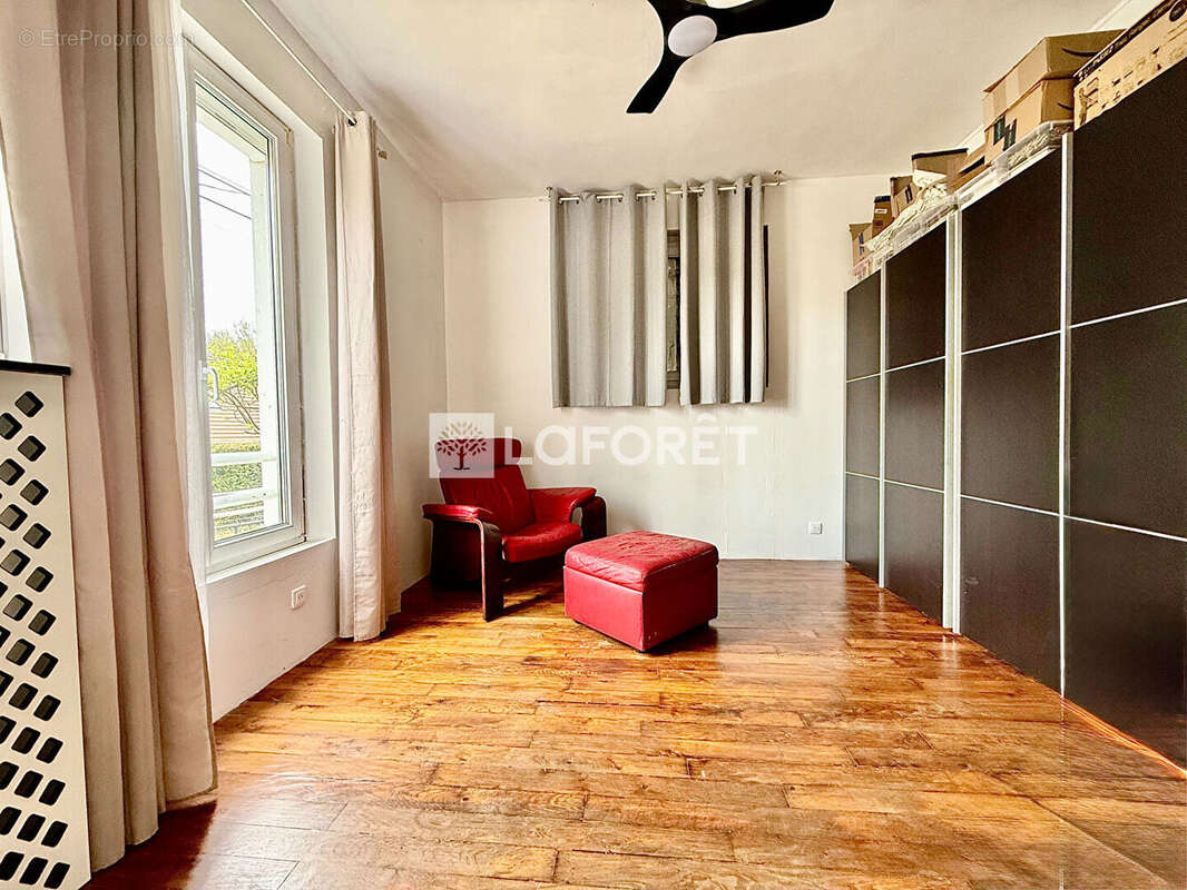 Maison à MILLY-LA-FORET