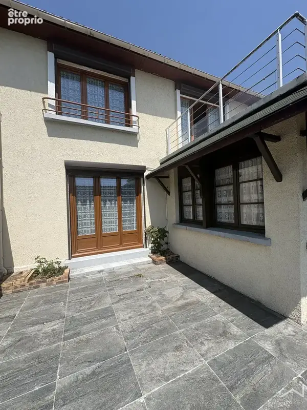 Maison individuelle familiale - 135 m2 - 6 pièces avec jardin - photo 2