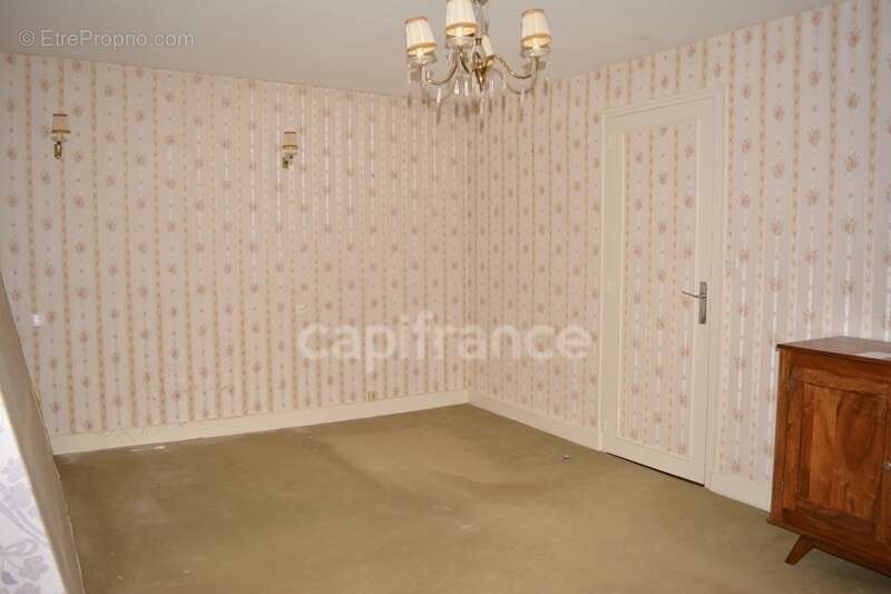 Maison à SANCERGUES