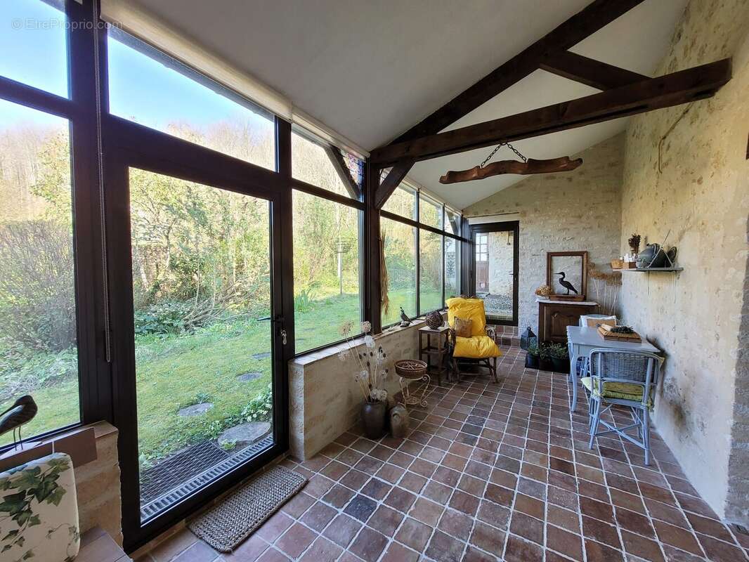 Maison à LA CHAPELLE-MONTLIGEON