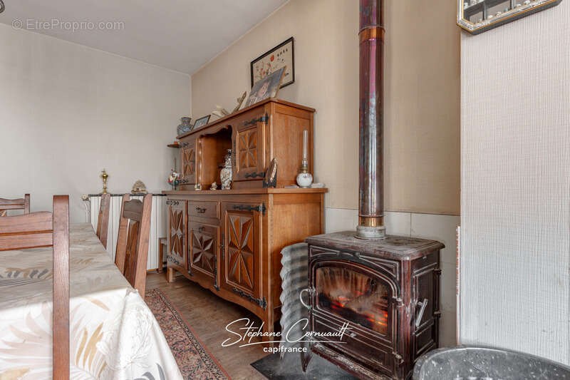 Maison à NEUVIC