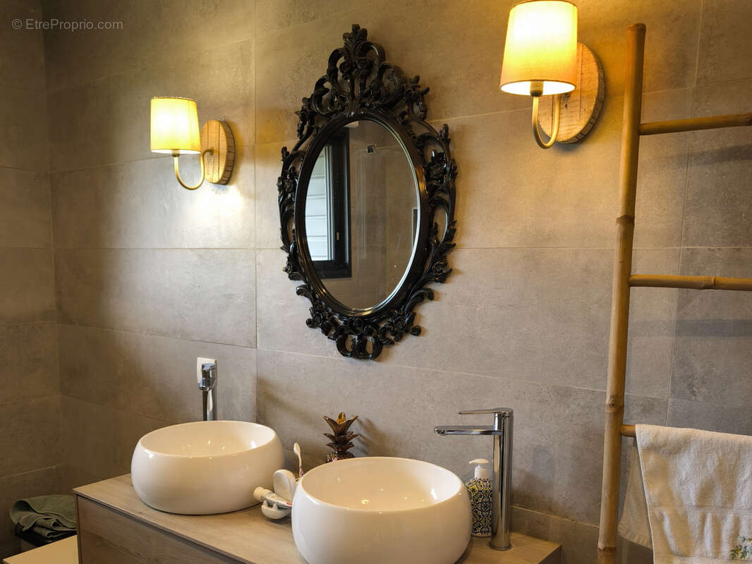 Maison à VIEUX-CONDE