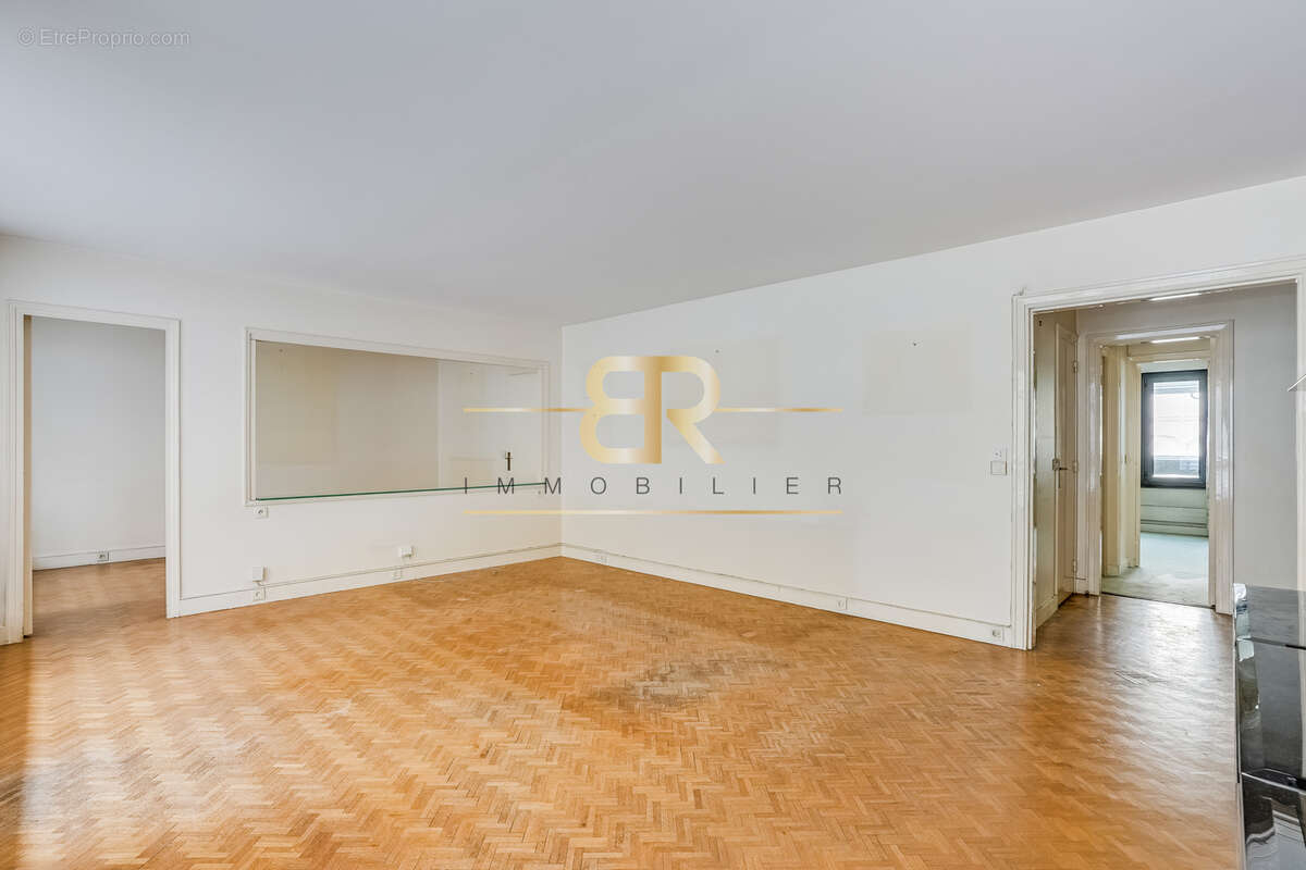 Appartement à PARIS-6E