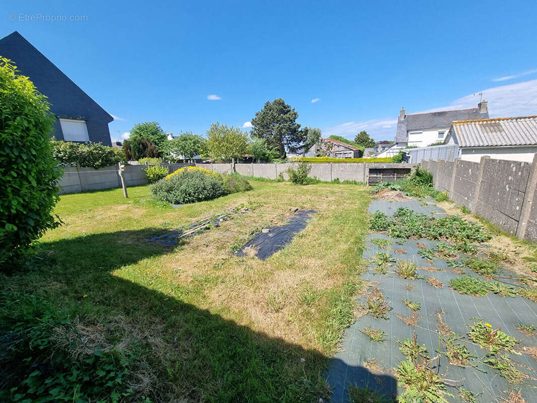Centre ville de BEGARD, quartier calme, proximité de toutes les commodités - photo 13