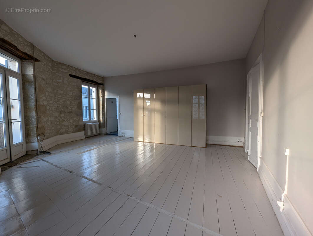Maison à LAUZUN