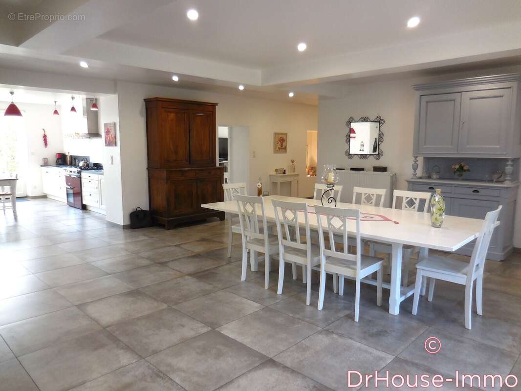 Maison à SAINTE-RADEGONDE