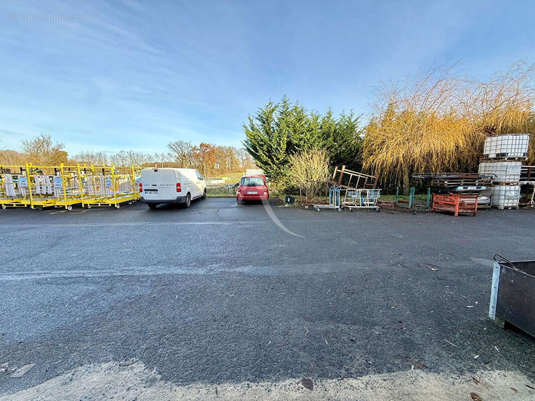 Commerce à ATHEE-SUR-CHER