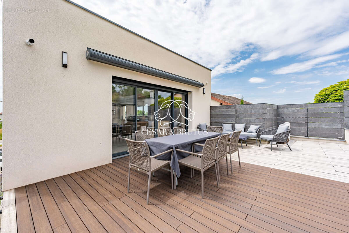 Maison 170 m² à Beligneux  - photo 4