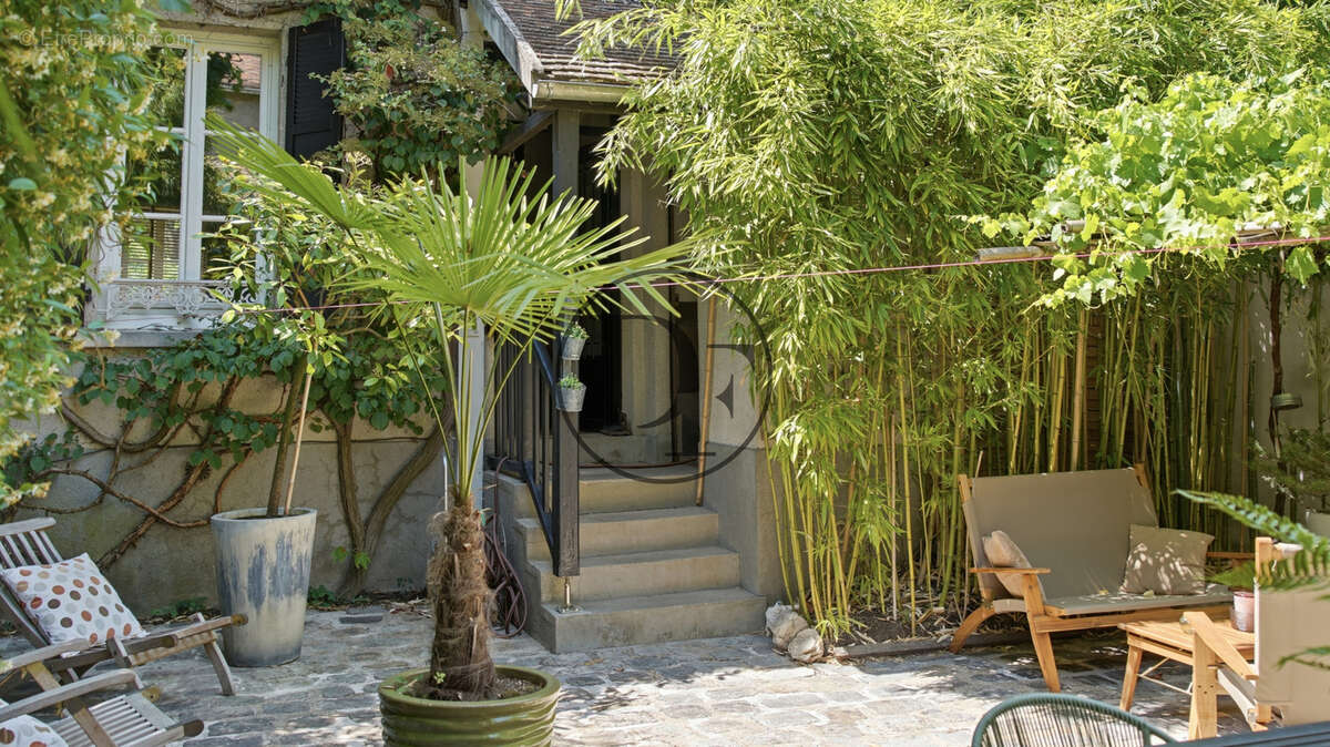 Maison à SAMOIS-SUR-SEINE