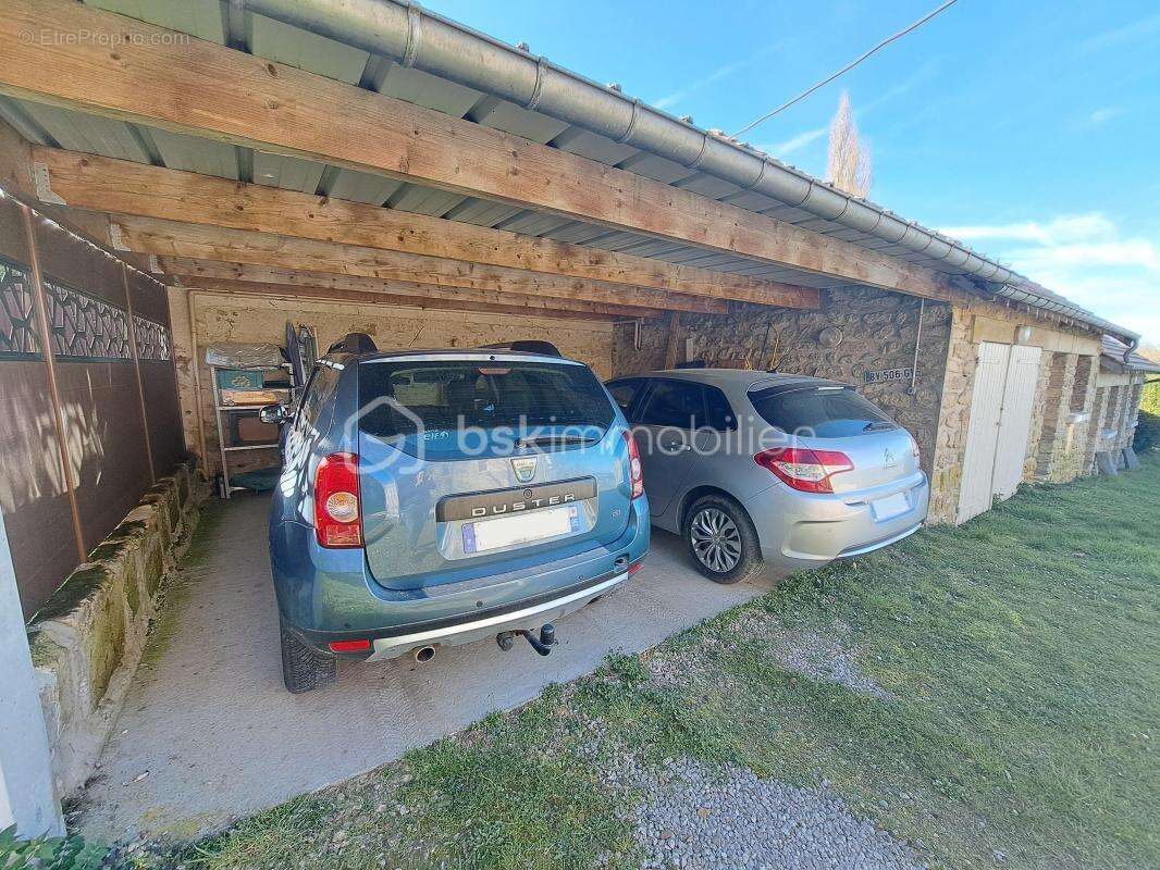 Propriete de caractetre avec dependance sur environ 3750 m² de terrain dans un environnement calme - photo 27
