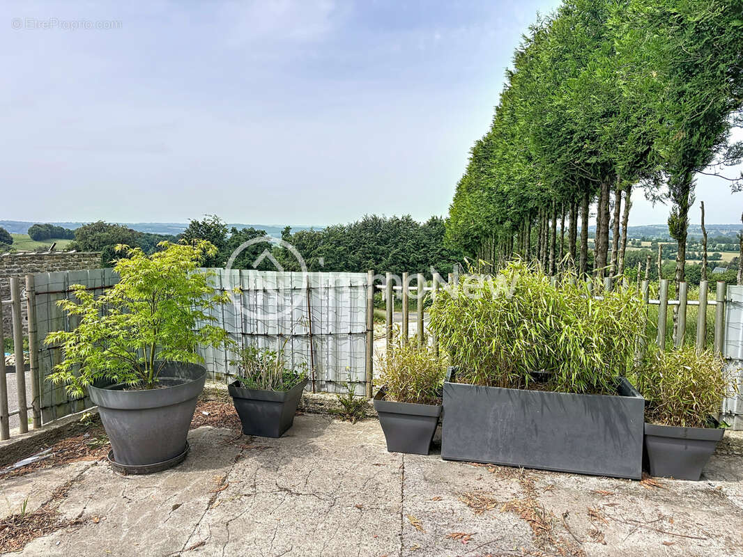 Rare a la vente, maison 230 m2  avec 5 chambres sur un beau terrain de 1700 m2 avec sa vue exceptionnelle - photo 23