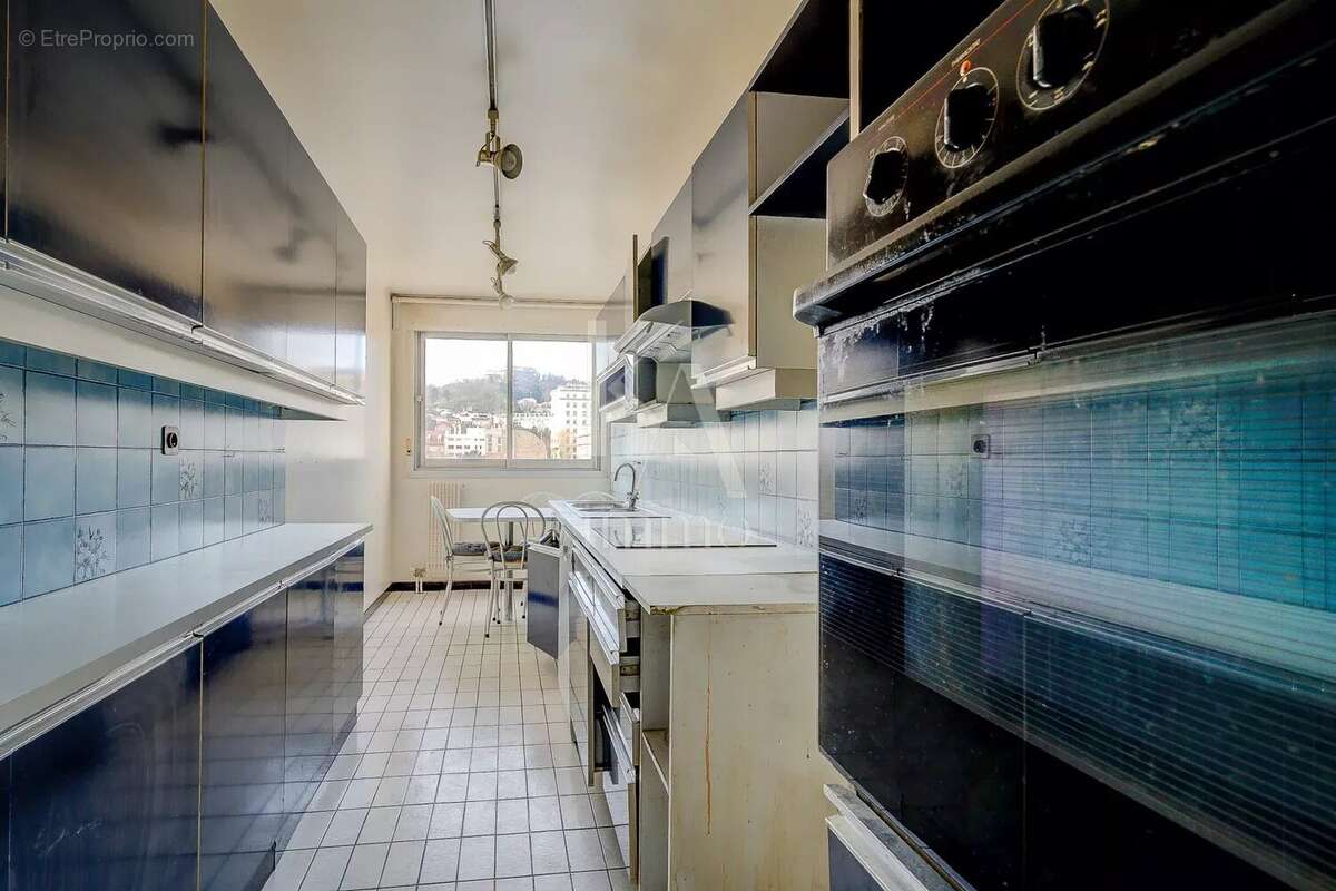 Appartement à SURESNES