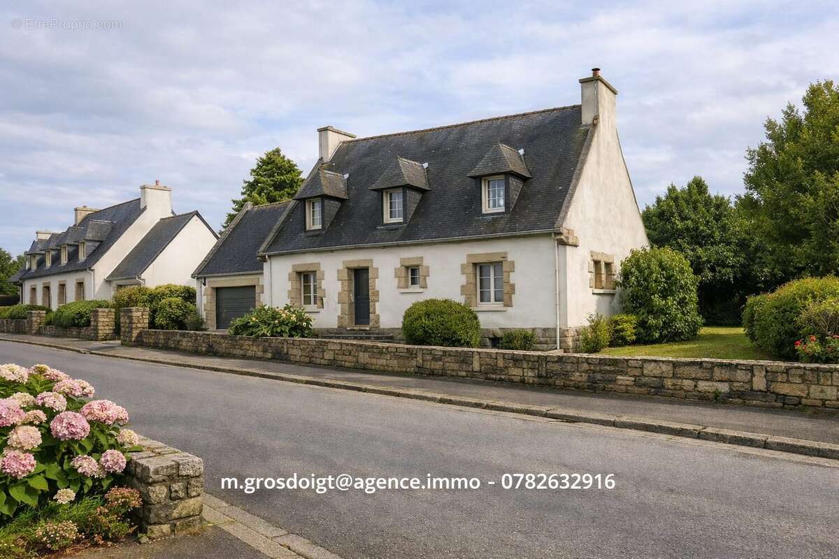 Maison à CARHAIX-PLOUGUER