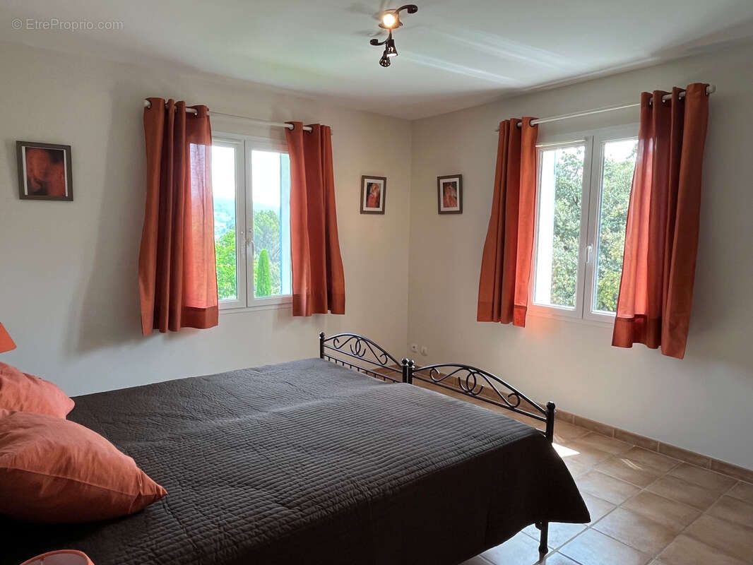 Maison à LE BARROUX