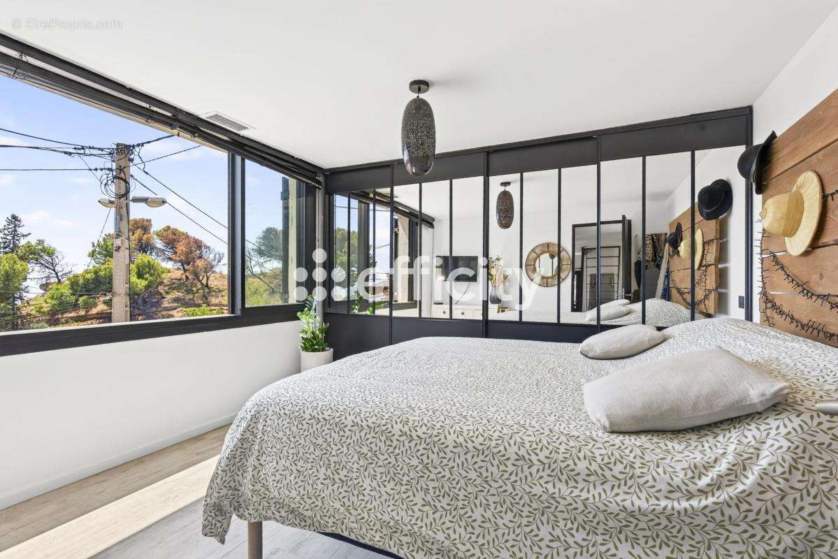 Maison 134 m² à Marseille-16e  - photo 16