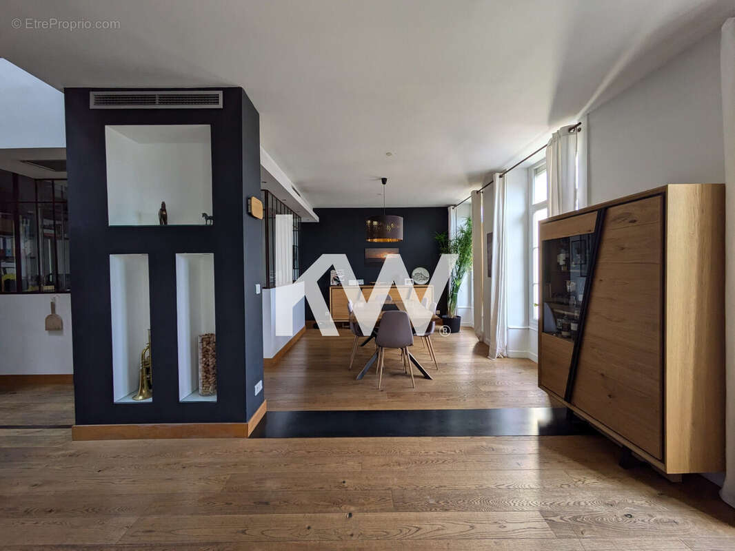 Appartement 230 m² à Saint-Etienne  - photo 6