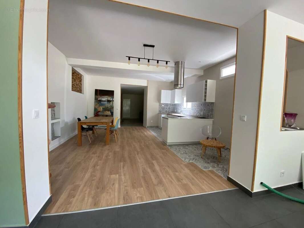 Maison à VEUREY-VOROIZE