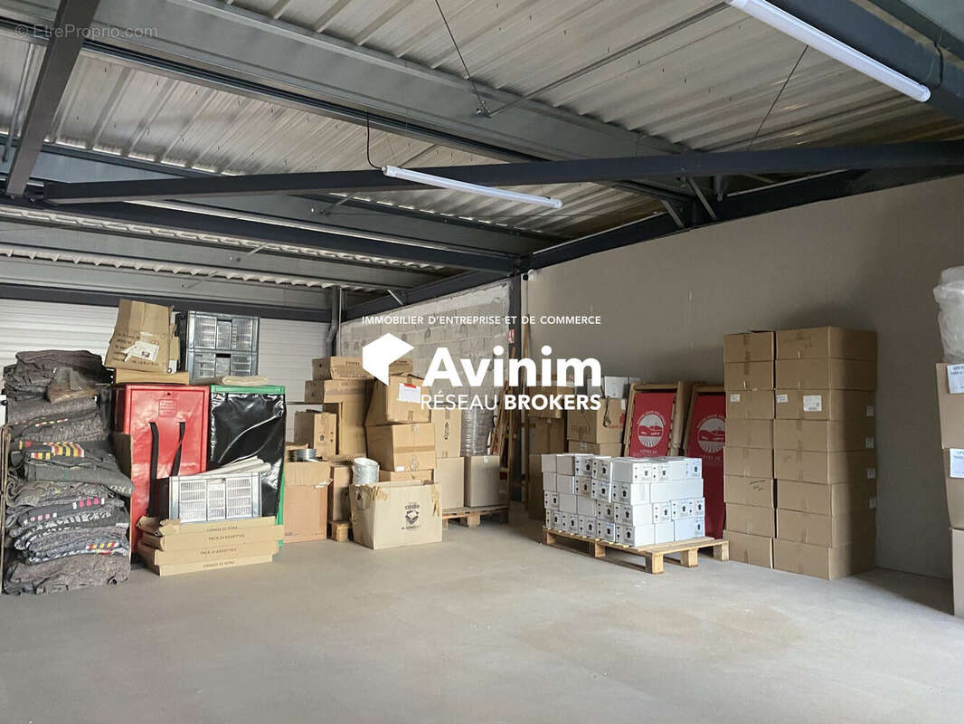 Commerce à LE CANNET-DES-MAURES