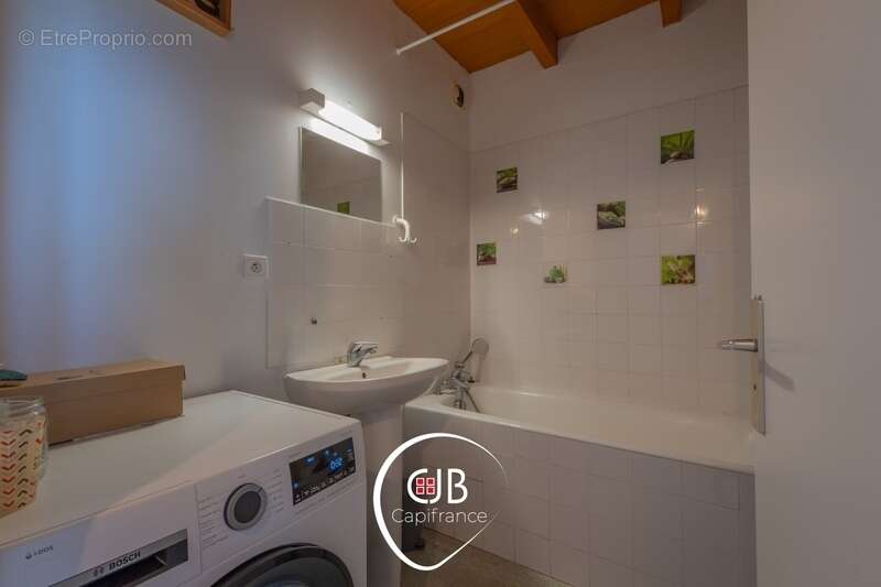 Appartement rénové à Montmélian avec terrasse et vue Mont-Blanc - photo 18