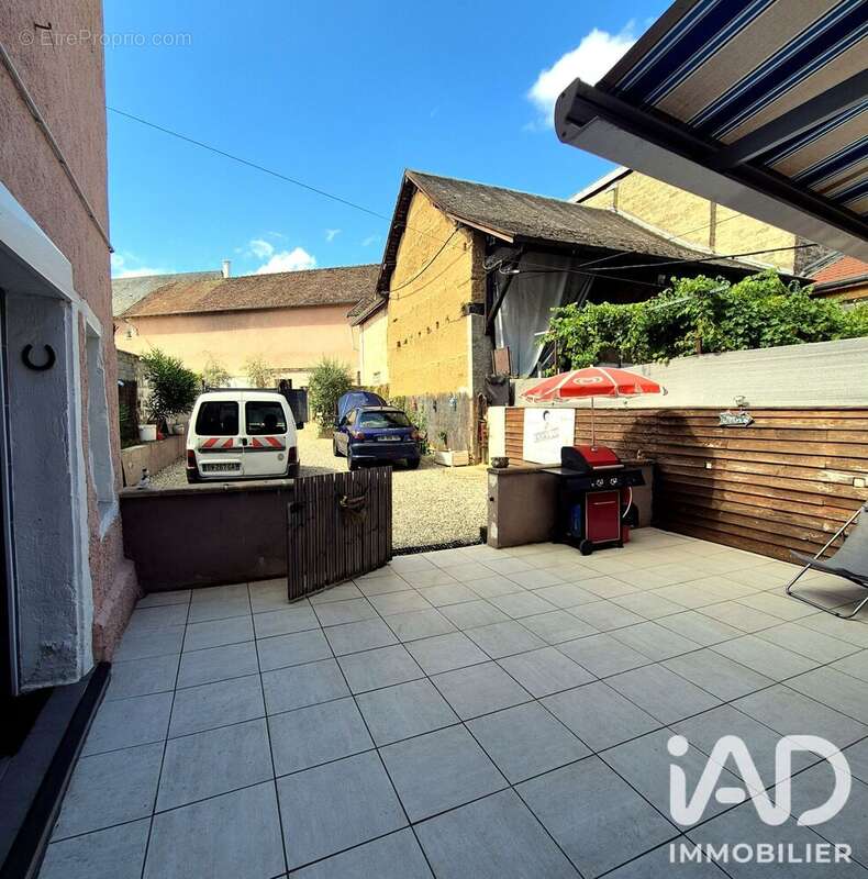 Maison 150 m² à Les Abrets  - photo 2