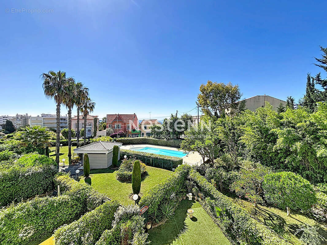 Appartement à VALLAURIS
