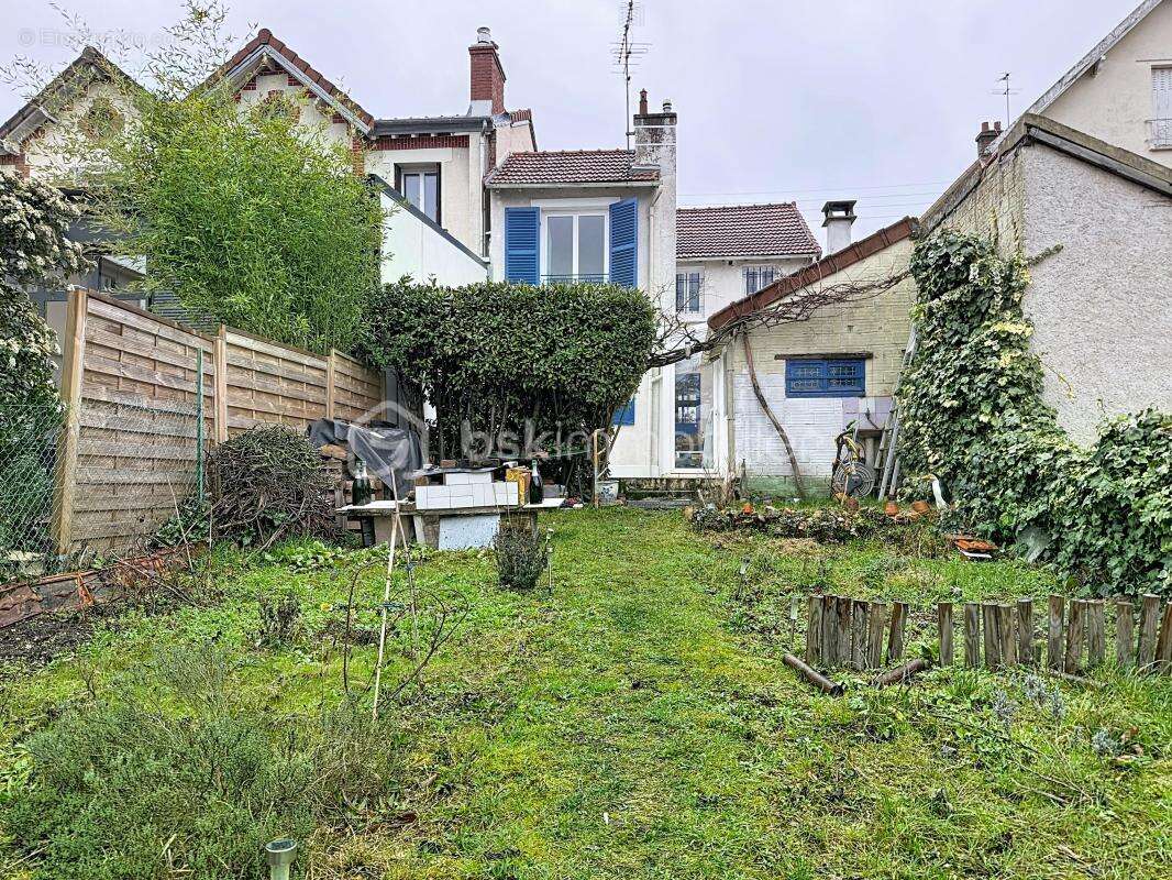 Maison à SARTROUVILLE